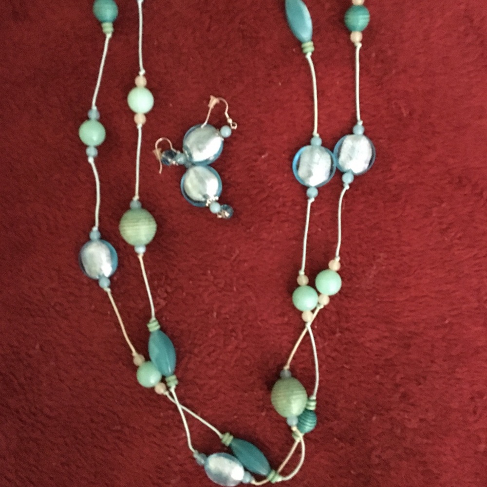 Earrings and necklace sets
